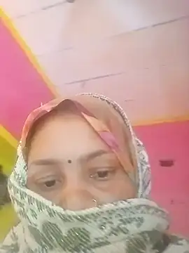 Julilodhi8695 online show from February 12, 6:02 am