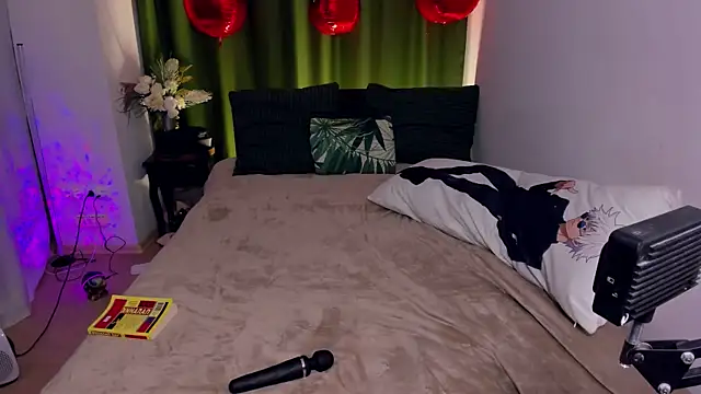 PollyRoseX online show from April 8, 6:53 pm