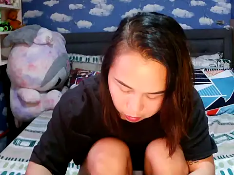 Kitty Bear02 online show from March 5, 9:28 am