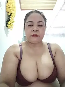 Baby-bigtits2026 online show from May 18, 10:20 am