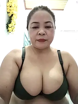 Baby-bigtits2026 online show from May 9, 1:47 pm