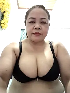 Baby-bigtits2026 online show from April 22, 11:06 am