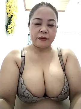 Baby-bigtits2026 online show from May 12, 10:10 am