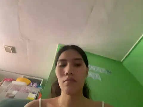 Snapshot of Sweetiebabe25 chatting on April 26, 5:49 am Sweetiebabe25 online show from April 26, 5:49 am