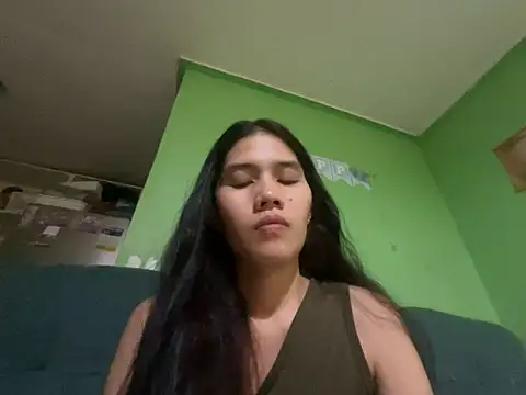 Snapshot of Sweetiebabe25 chatting on June 8, 6:41 pm Sweetiebabe25 online show from June 8, 6:41 pm