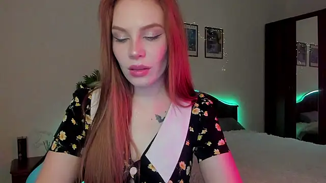 kelly love 222 online show from March 19, 8:20 pm