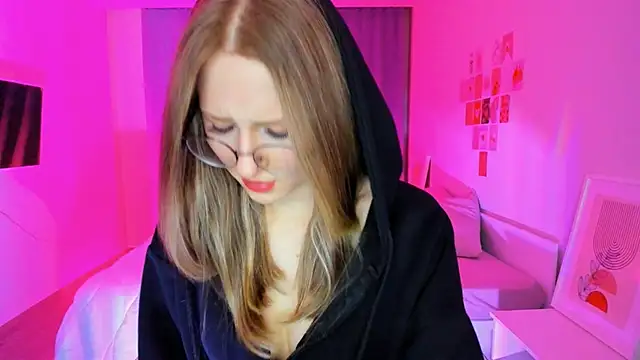 Vega Taylor online show from March 3, 3:46 am