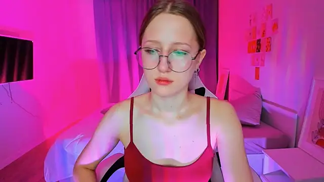 Vega Taylor online show from March 5, 3:58 am