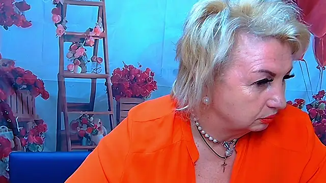 RenataDaster online show from March 25, 6:35 am