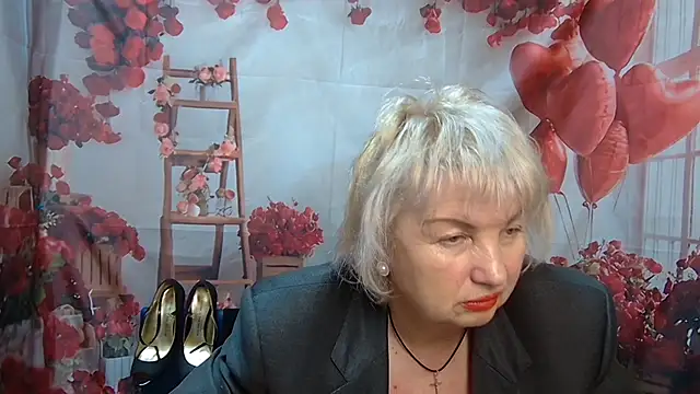 RenataDaster online show from May 11, 11:11 am