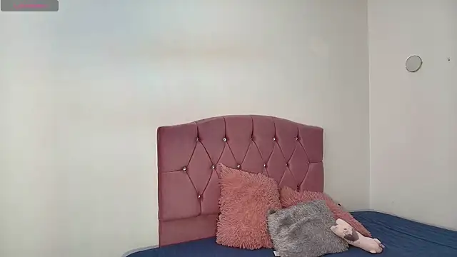 Kalyra 17 online show from April 13, 6:12 pm