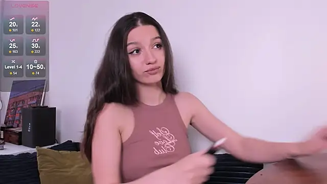 miabellee  online show from May 28, 2:01 pm