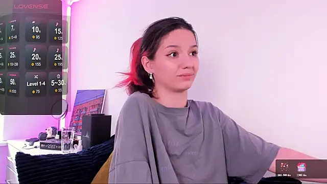 miabellee  online show from June 27, 7:36 am