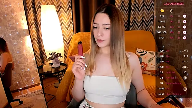 cherrykississ online show from April 28, 2:27 am