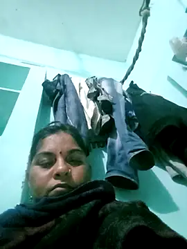 Snapshot of Rajni248096 chatting on March 1, 12:21 am Rajni248096 online show from March 1, 12:21 am