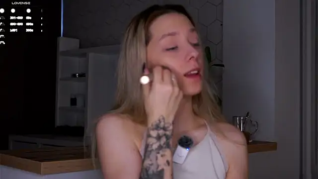 LeeryWonder online show from April 3, 1:45 am