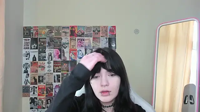 Snapshot of Emma_Darkkk chatting on February 8, 5:38 am Emma Darkkk online show from February 8, 5:38 am