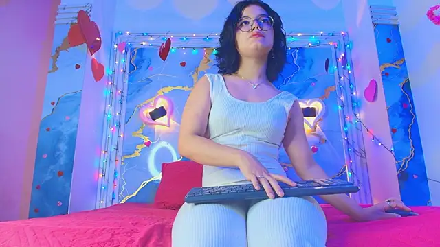 Snapshot of Eleanor_rigby5 chatting on March 3, 3:02 am Eleanor rigby5 online show from March 3, 3:02 am