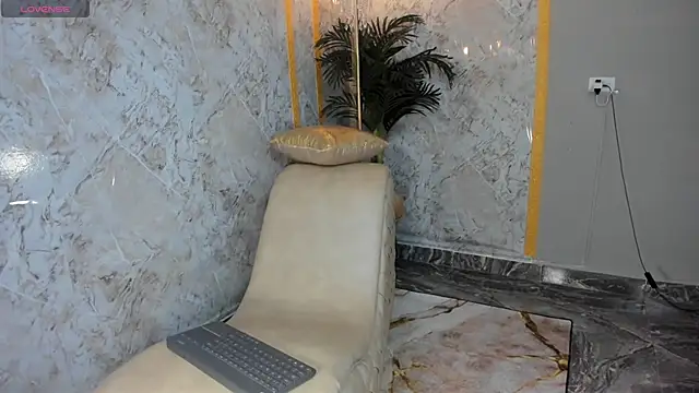 williamparra55 online show from May 4, 2:42 pm