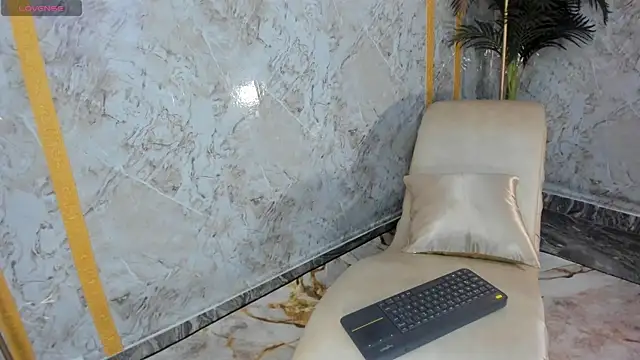 Snapshot of williamparra55 chatting on June 22, 11:35 pm williamparra55 online show from June 22, 11:35 pm