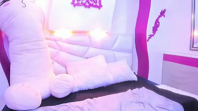 Keiry Paloma online show from March 10, 2:32 pm