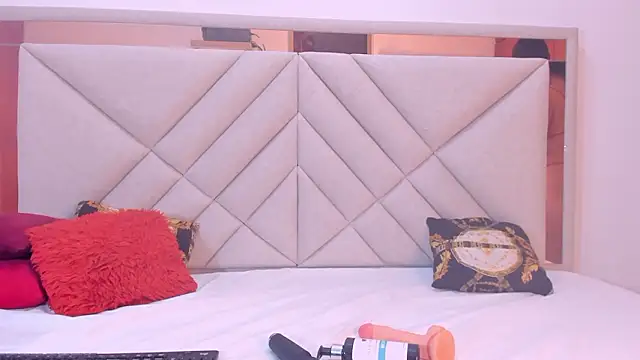 AmberQueen1 online show from February 21, 12:07 pm