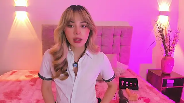 Snapshot of Jane_roses0 chatting on May 15, 1:20 pm Jane roses0 online show from May 15, 1:20 pm