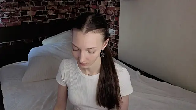 Lollyops online show from April 11, 7:45 am