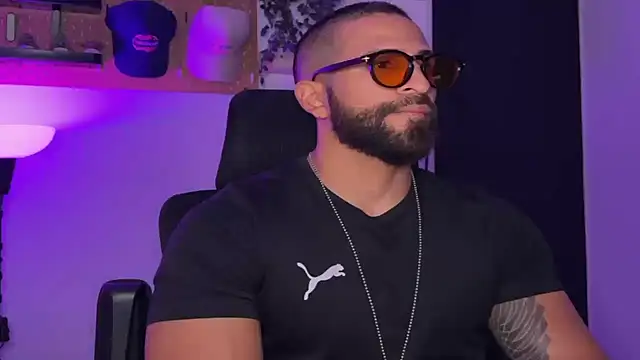 SamDornan51 online show from March 30, 1:29 am