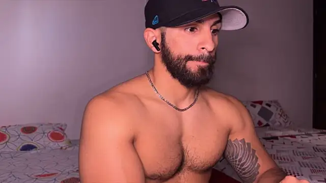 Snapshot of SamDornan51 chatting on June 11, 9:45 pm SamDornan51 online show from June 11, 9:45 pm