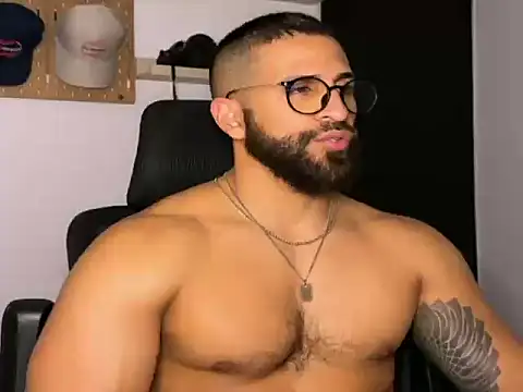 SamDornan51 online show from February 7, 1:02 am