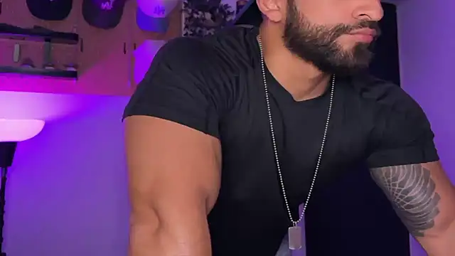 SamDornan51 online show from March 31, 1:07 am