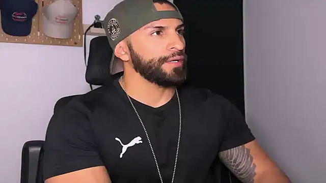 SamDornan51 online show from March 15, 5:25 am