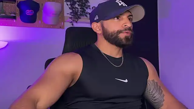 SamDornan51 online show from March 20, 2:23 am