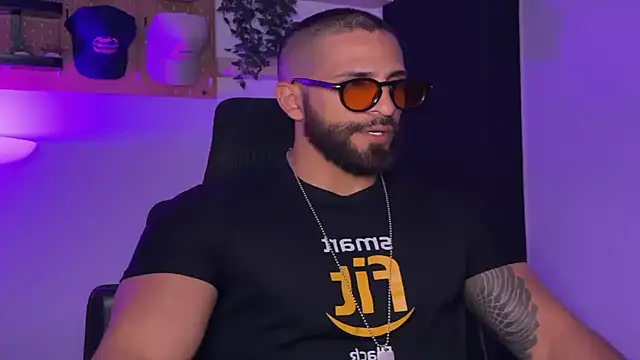 SamDornan51 online show from March 22, 3:21 am