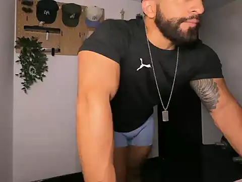 SamDornan51 online show from March 3, 12:50 am