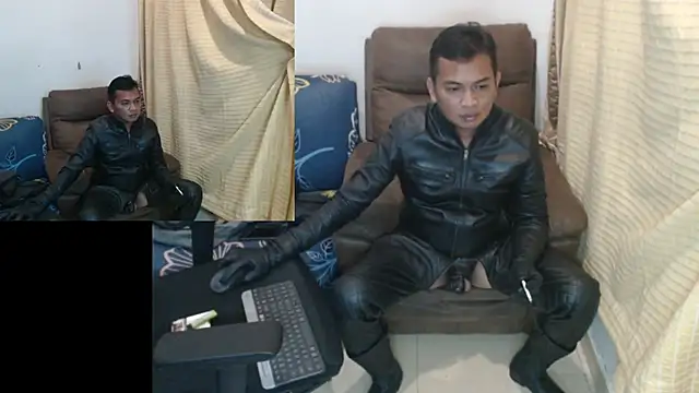 Leatherbdsm81 online show from June 8, 3:34 pm