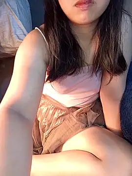 Slutty 18 online show from March 10, 9:19 pm