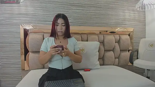 olivia kollins online show from March 13, 3:00 am