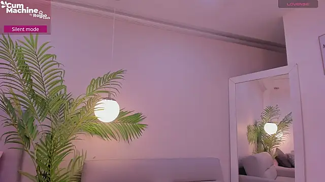 Bonnie andclyde online show from March 31, 8:33 pm