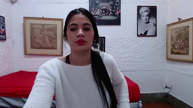 JulianaLopera1 online show from February 26, 1:22 pm