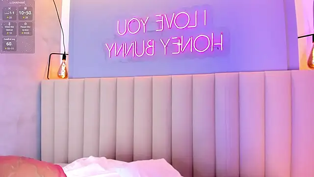 Snapshot of cherry_monroe chatting on February 18, 12:34 pm cherry monroe online show from February 18, 12:34 pm