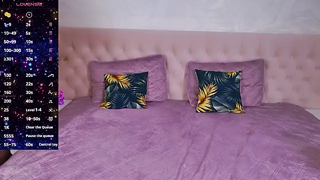 JasminUqueen online show from March 13, 1:32 am