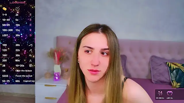 Snapshot of JasminUqueen chatting on May 7, 1:43 am JasminUqueen online show from May 7, 1:43 am
