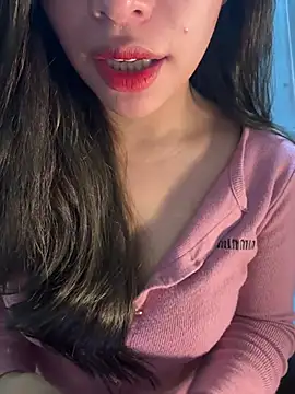 QuynhAnh 2k1 online show from February 26, 8:47 am