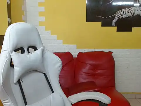 Snapshot of chacorta_ chatting on April 23, 2:08 pm chacorta online show from April 23, 2:08 pm