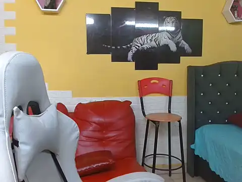 Snapshot of chacorta_ chatting on May 27, 1:40 pm chacorta online show from May 27, 1:40 pm