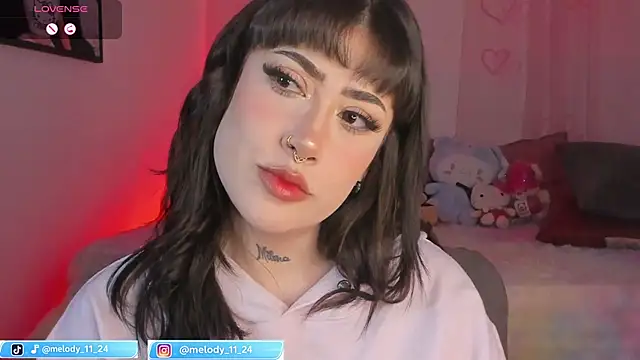 Snapshot of Tamara_uwu chatting on June 3, 7:40 pm Tamara uwu online show from June 3, 7:40 pm