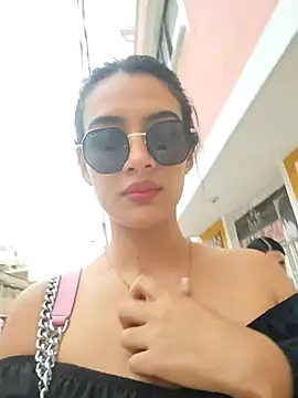 cynliu online show from May 7, 10:24 pm