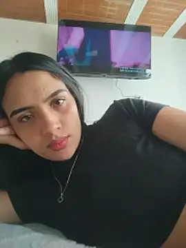 cynliu online show from May 17, 7:36 pm